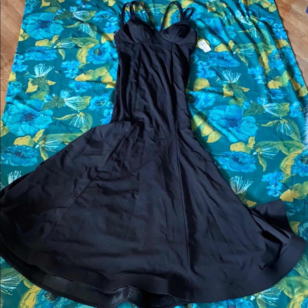 Dress - Picture 2 of 5